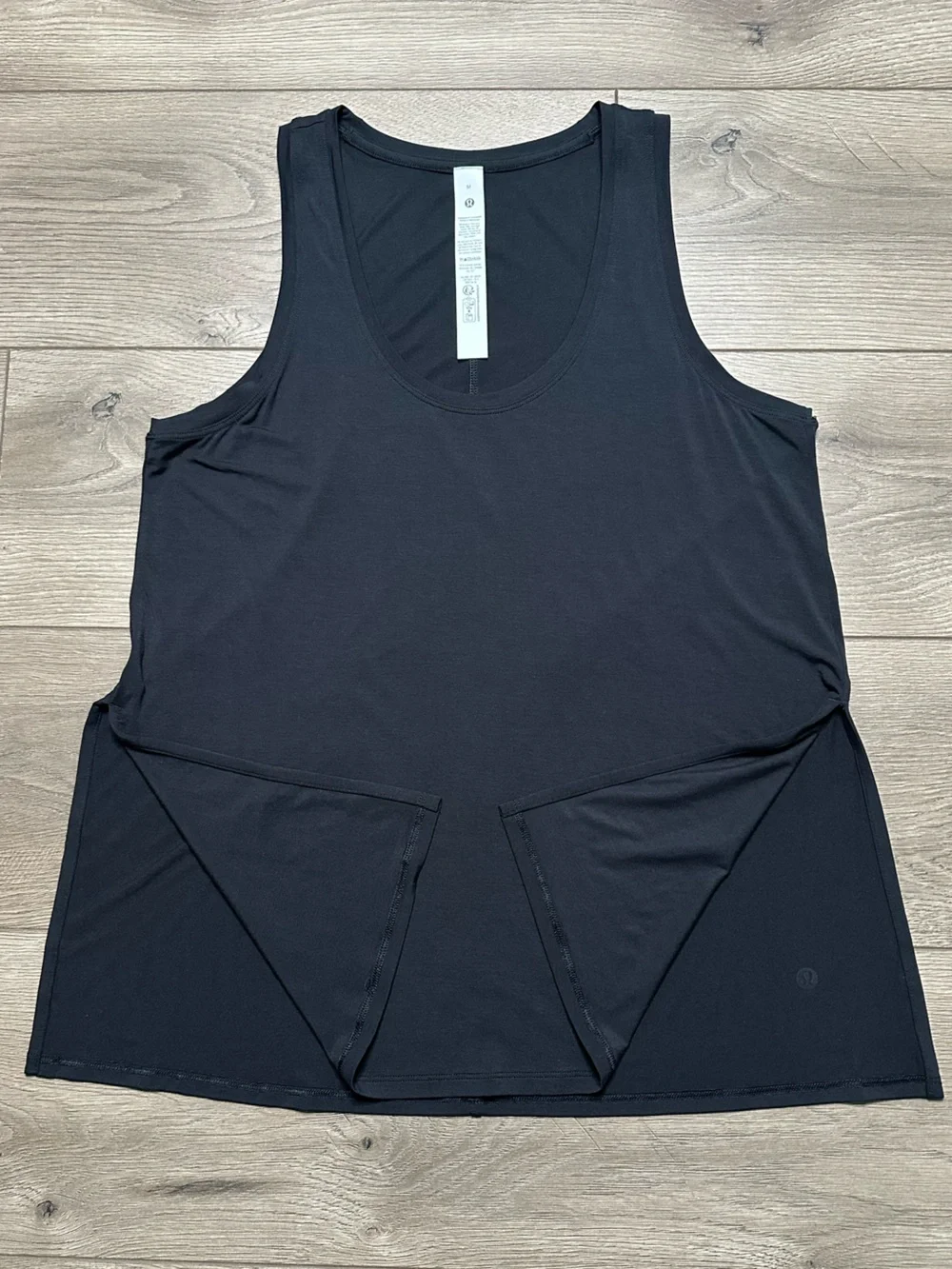 NEW Lululemon Lightweight Running Tank Top Side Slits Black Size Medium